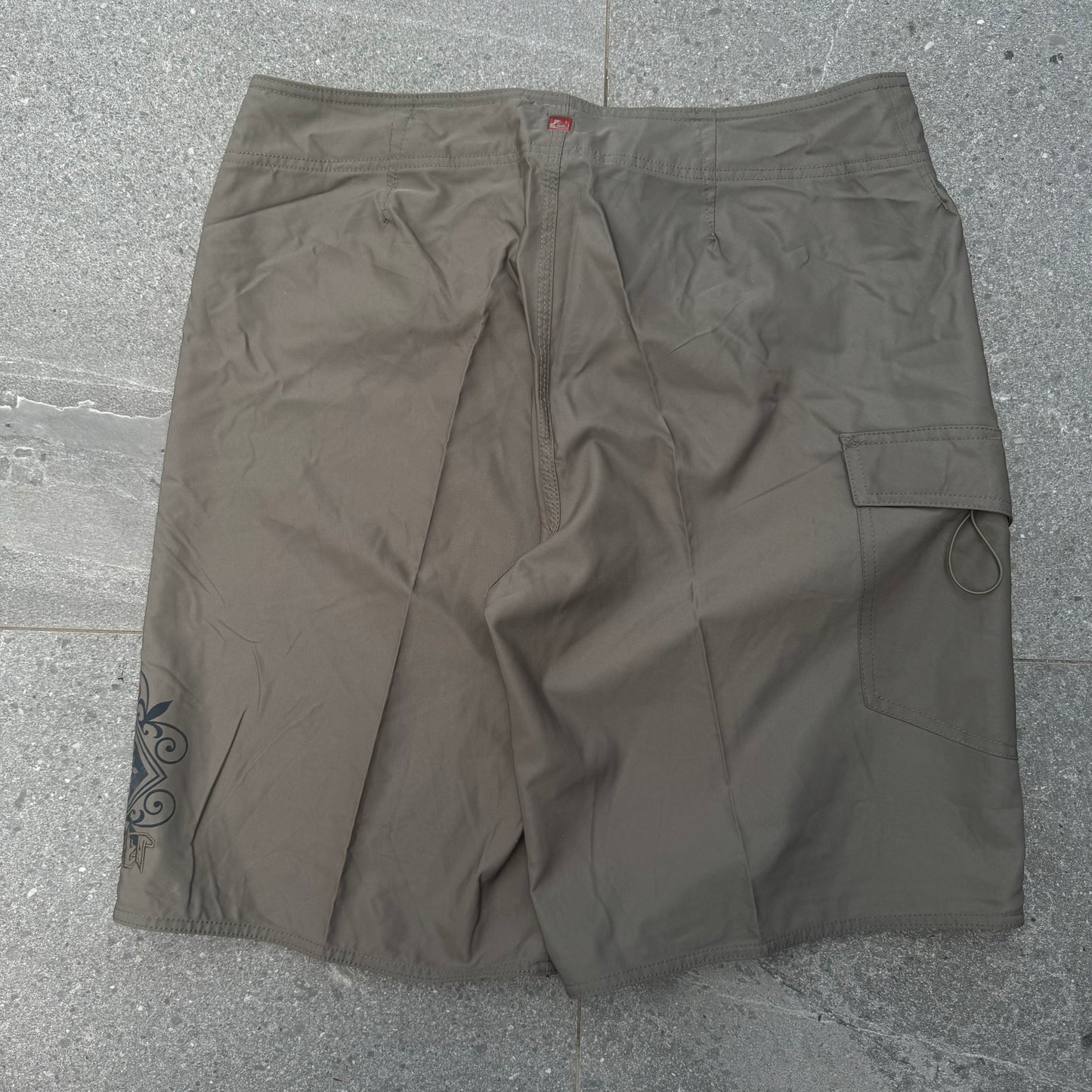 quiksilver boardies - 36x11”