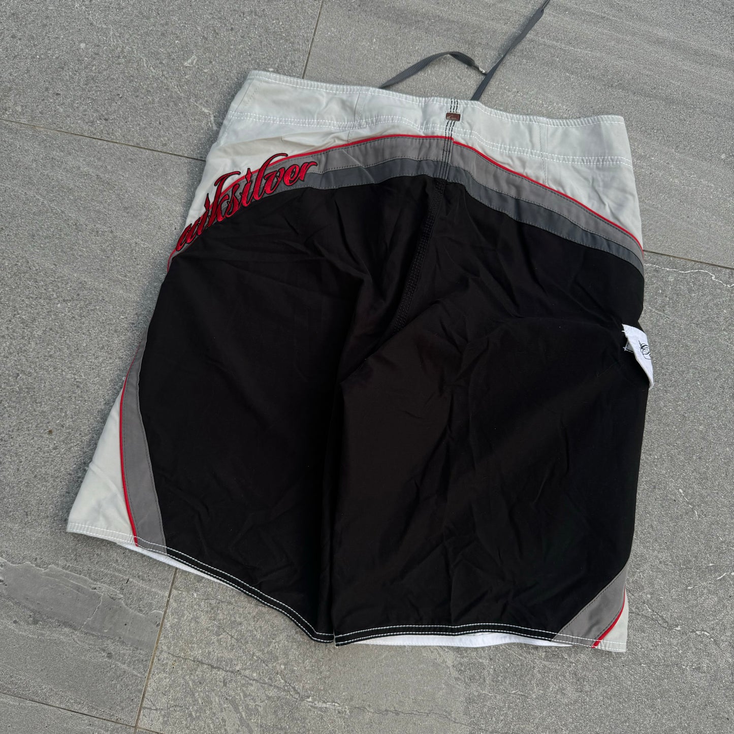 cleanest quiksilver boardies - 34x11”