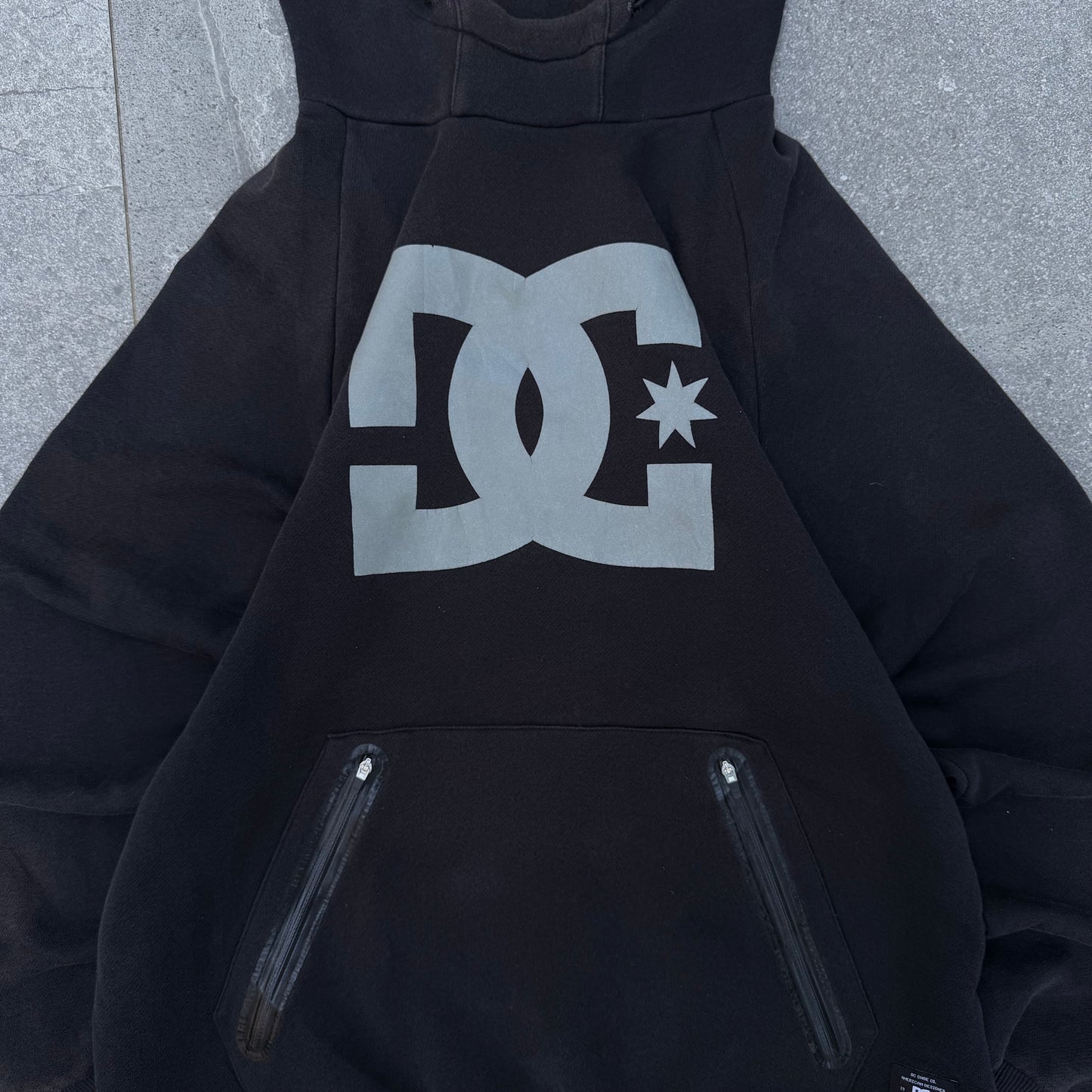 dc snowboarding hoodie - M/L