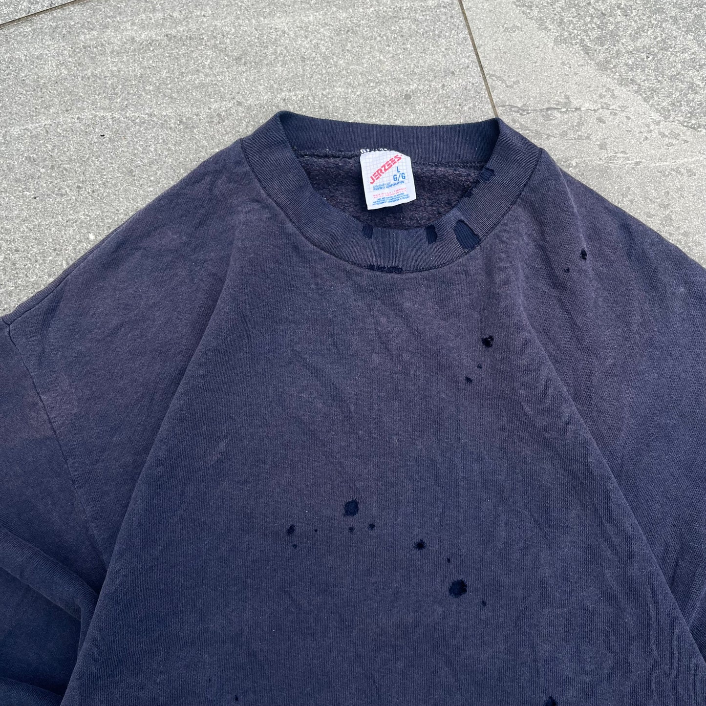 absolute beauty of a crewneck - L