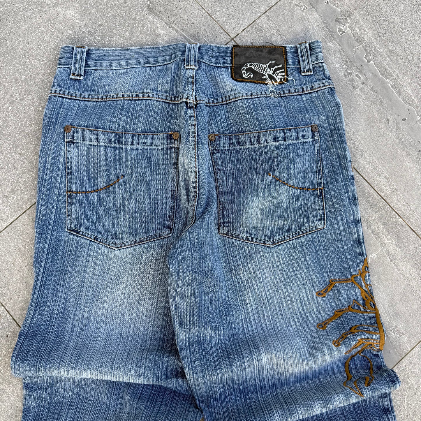 GRAIL SCORPION JEANS 🦂 - 36x33”