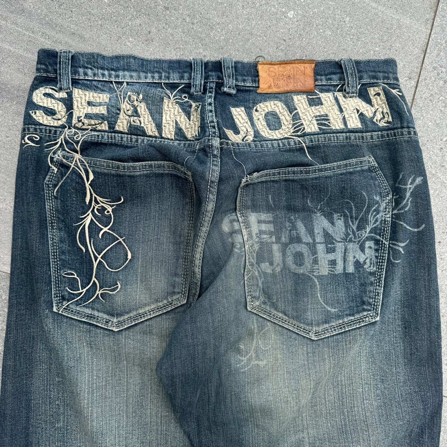 beaaaautiful sean john bootcuts - 34x31”