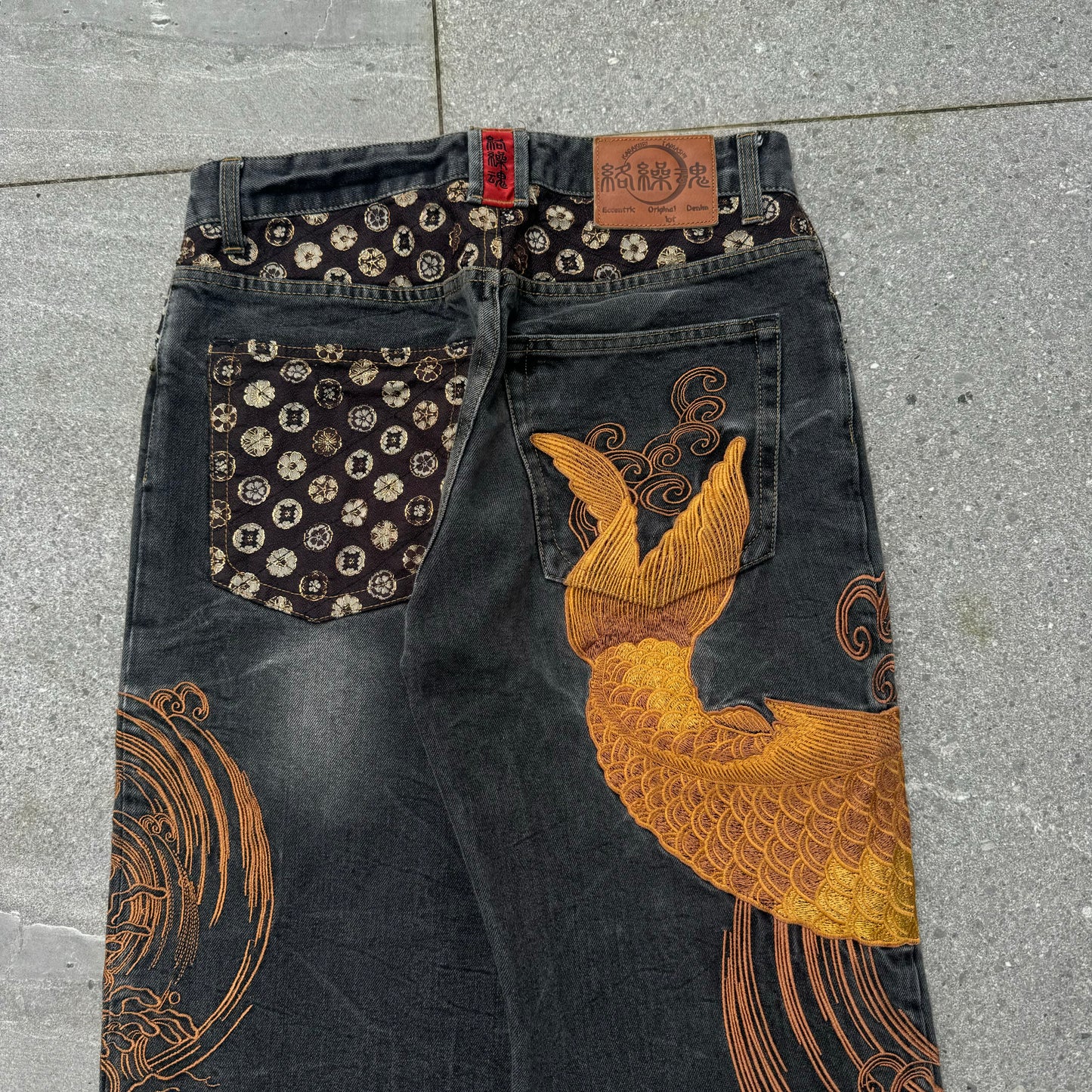 insane karakuri koi’s - 30x30”