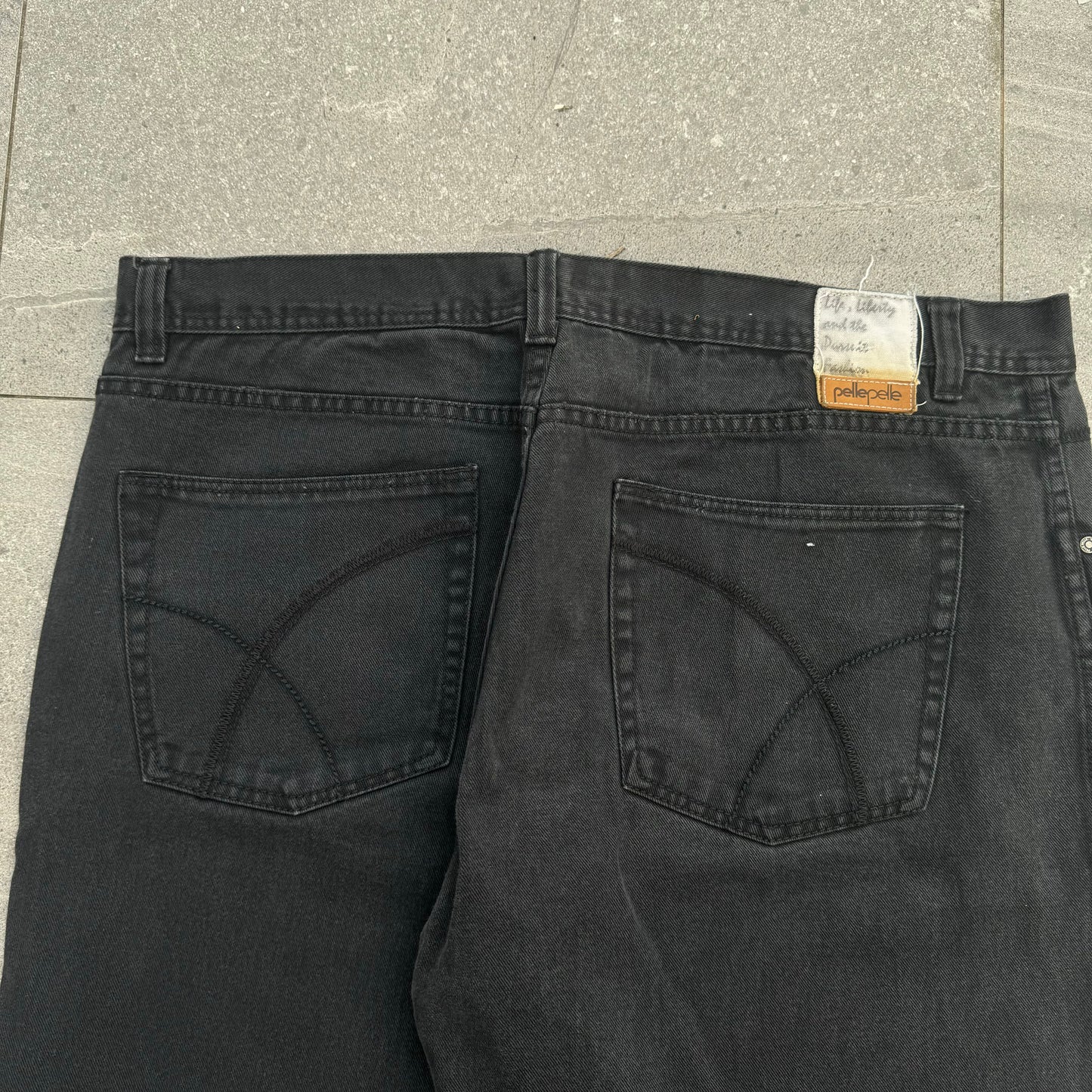 hugeeee pelle pelle - 44x32”