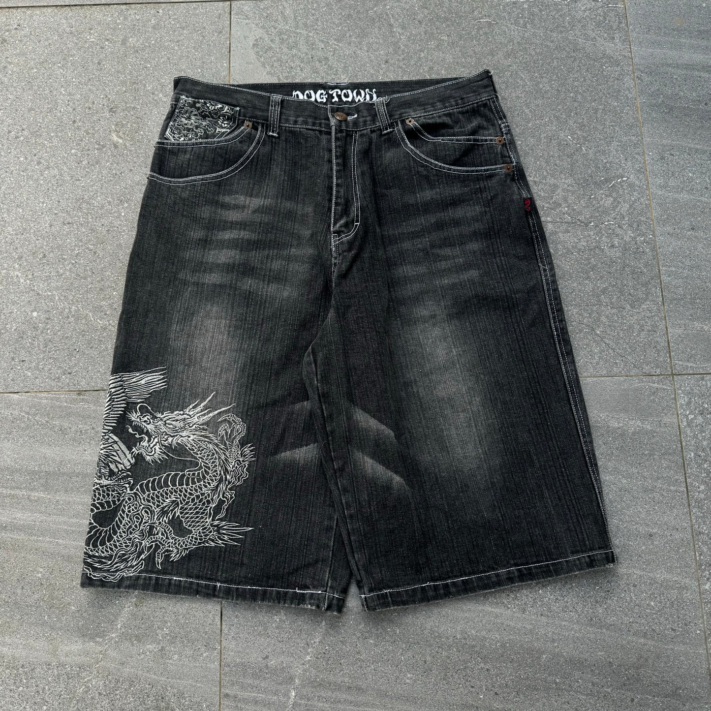 gorgeous dogtown black faders - 36x15”