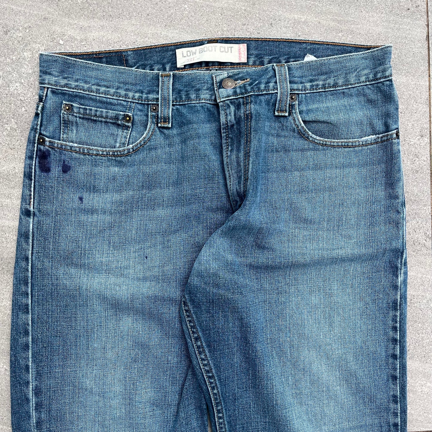 best levi cut ever 😫😫 levi 527 low bootcuts- 34x30”