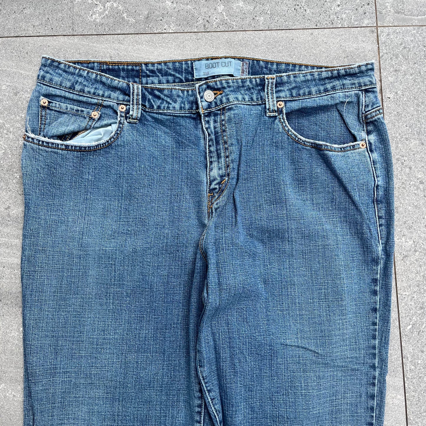 levi 515 bootcuts - 38x30”