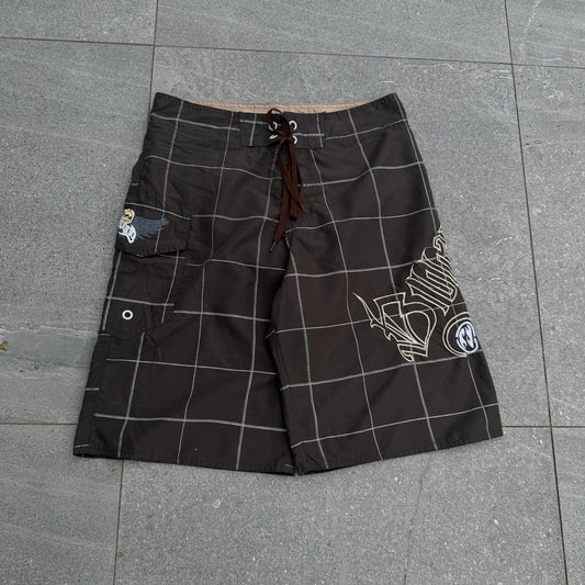 billabong designed used to smoke meth and work 18 hour days to make ts - 32”