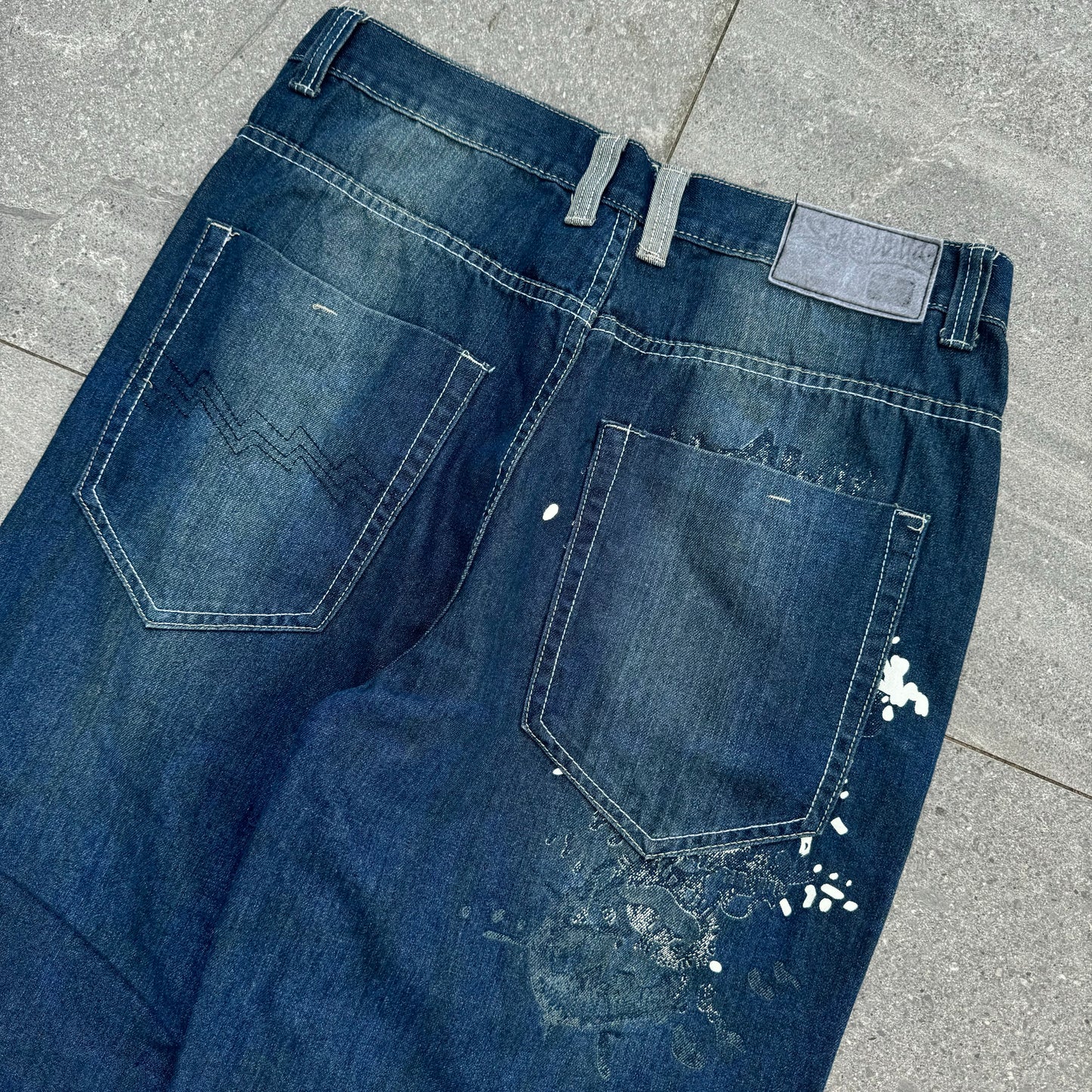 faded ahh ecko jeans - 34x31”