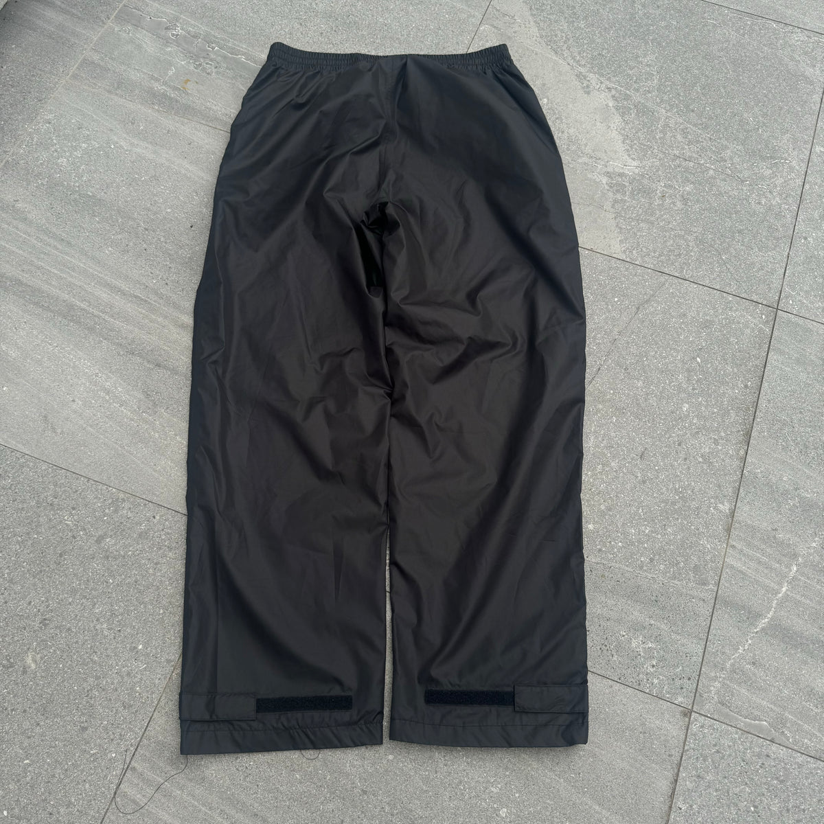 great nike daily’s ((adjustable hem)) - L (34”)