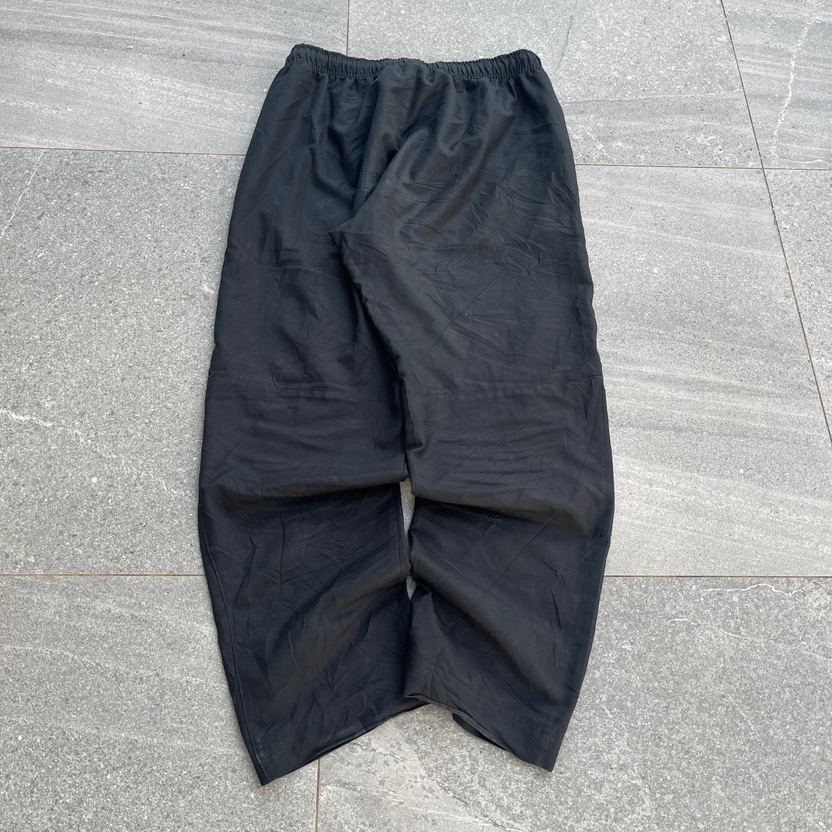 calm nike trackies - 36”