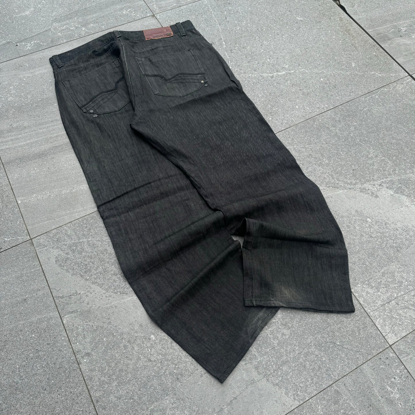 raw denim ecko jeans - 36x31”