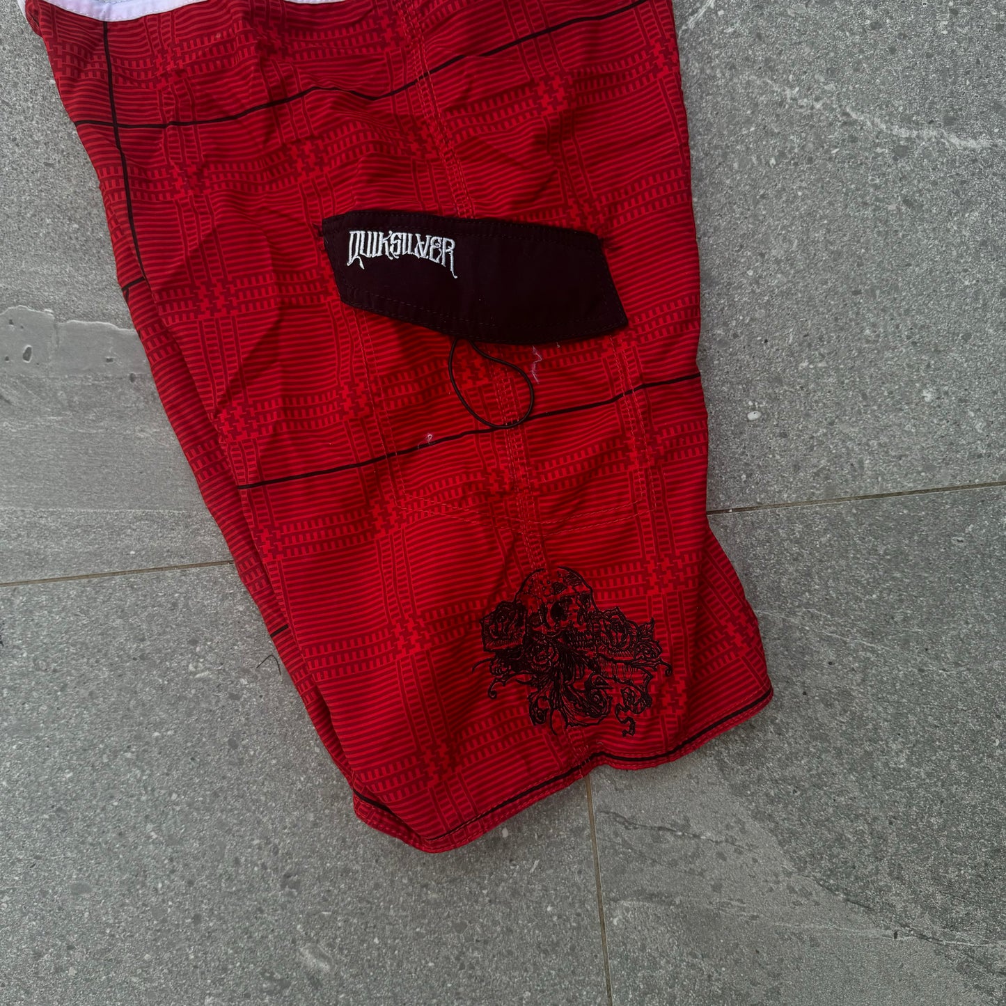quiksilver boardies - 29x11”