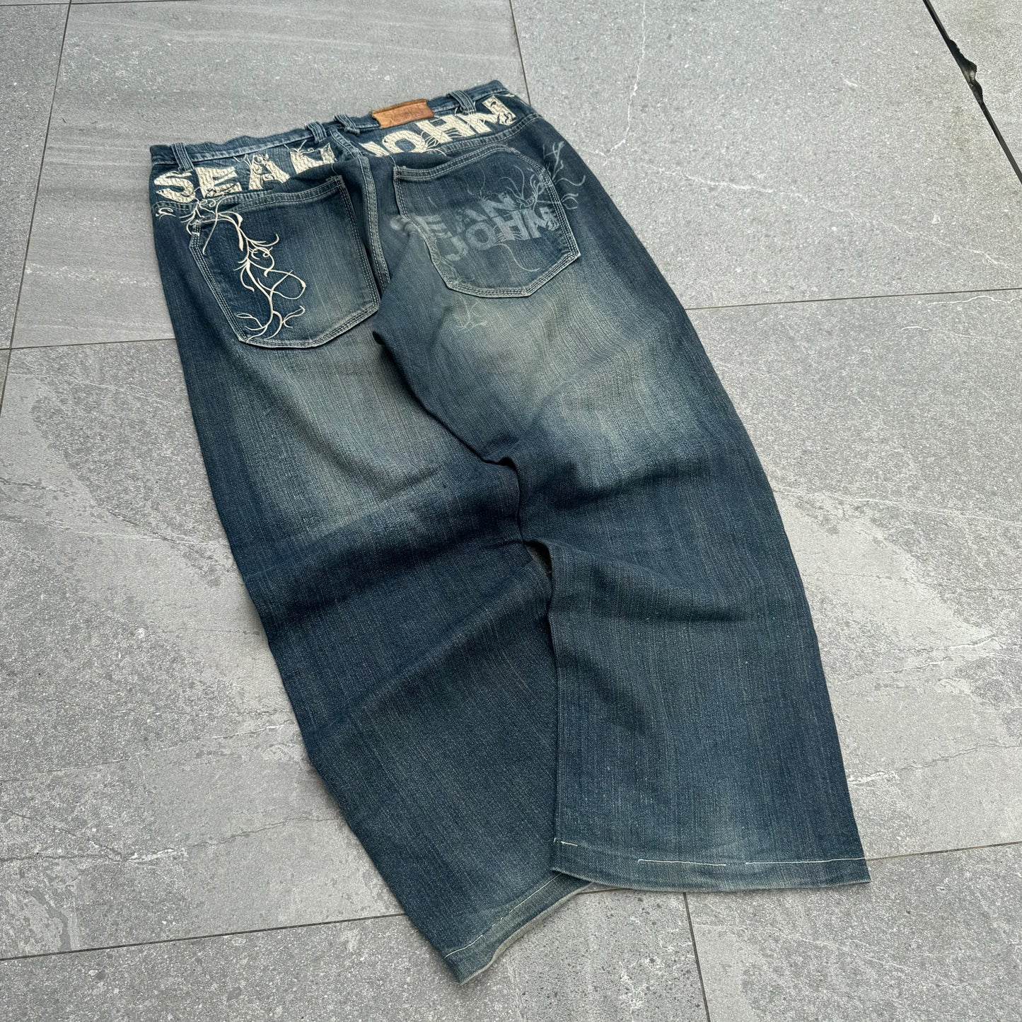 beaaaautiful sean john bootcuts - 34x31”