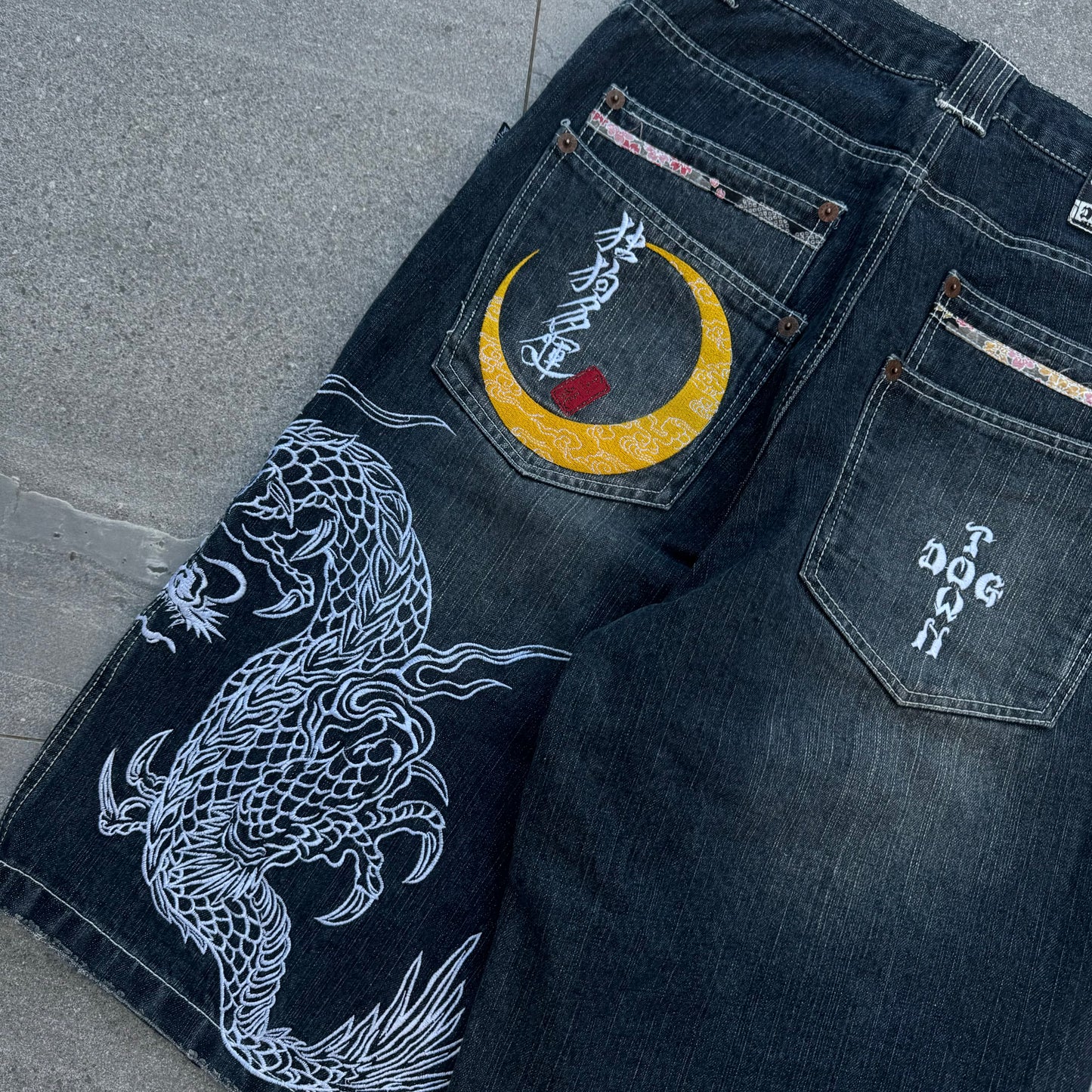 rare af dogtown dragons - 32x15”