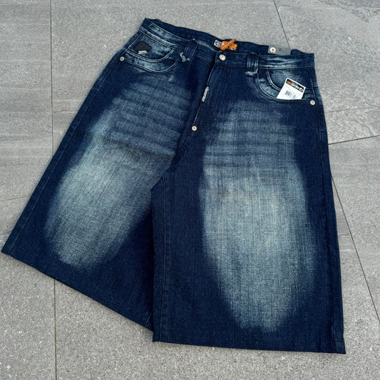 beautiful. deadstock akademiks jorts - sizes 34-40” available