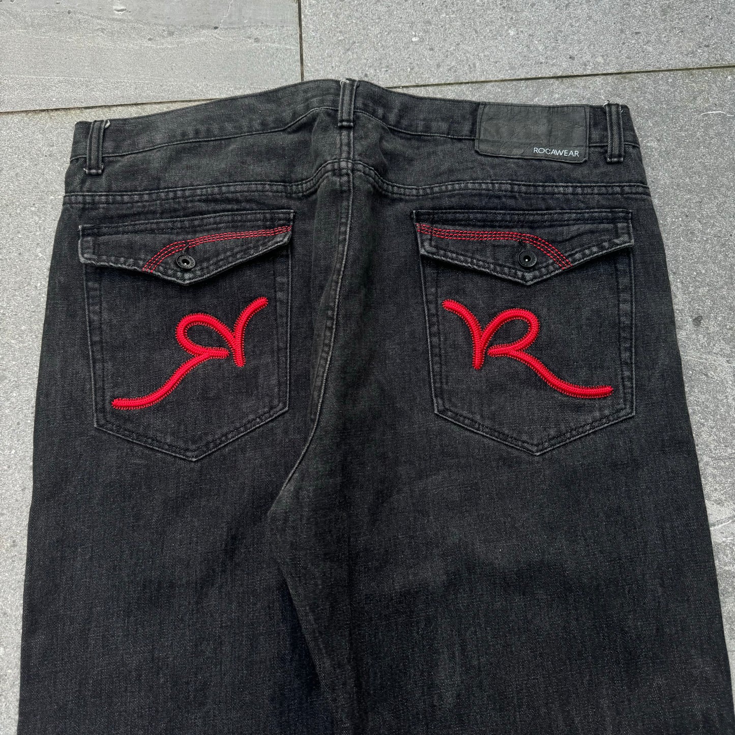 tidy rocawear - 42x32”