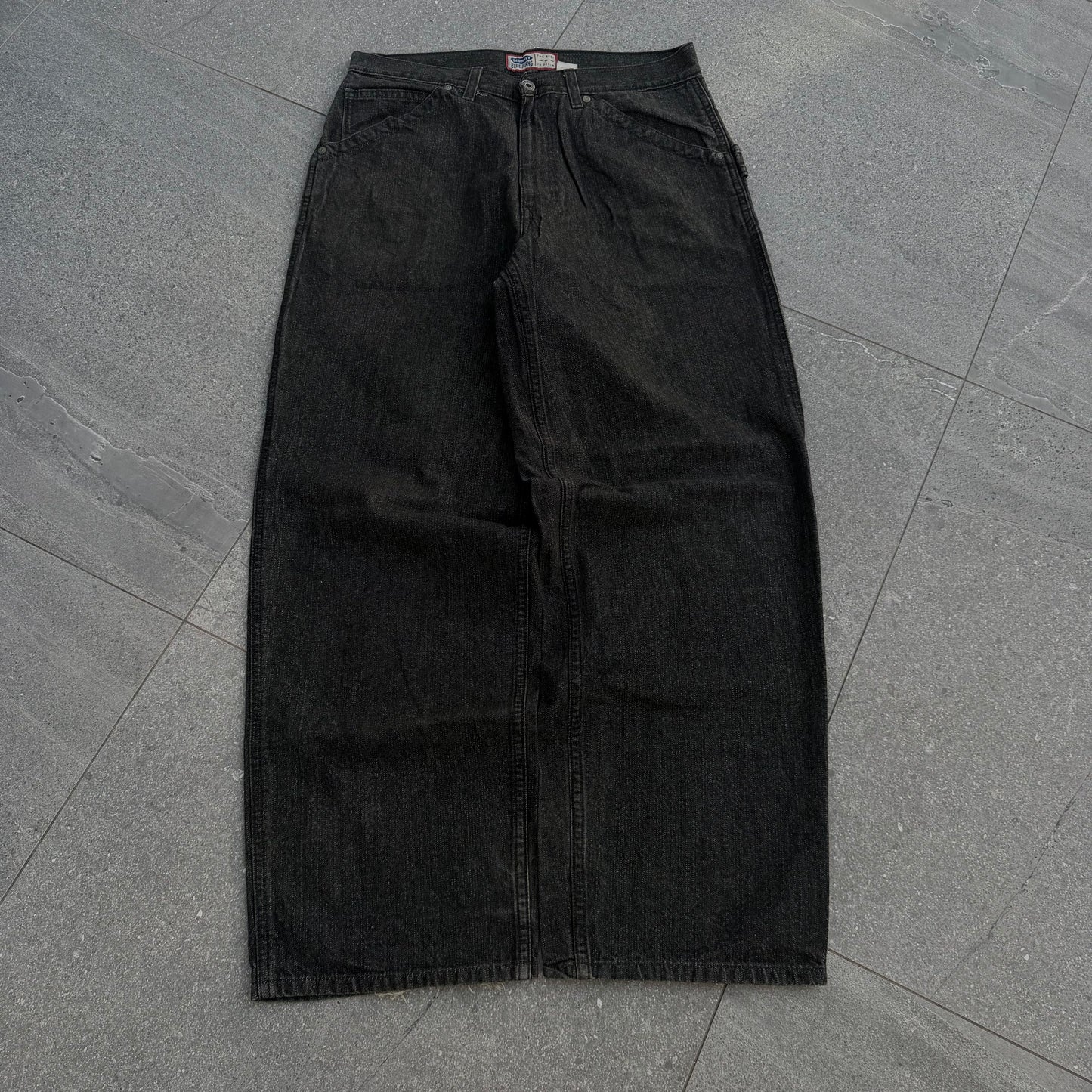 prolly the nicest fitting black jeans rn - 32x31”