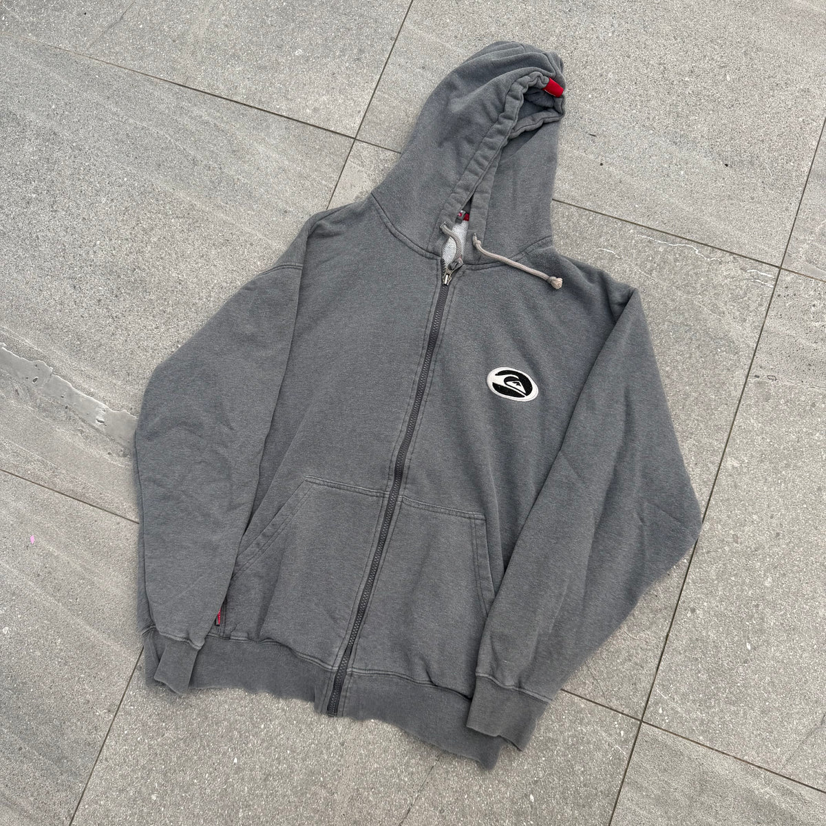 this quiksilver zip fits so mf perfectly. - M