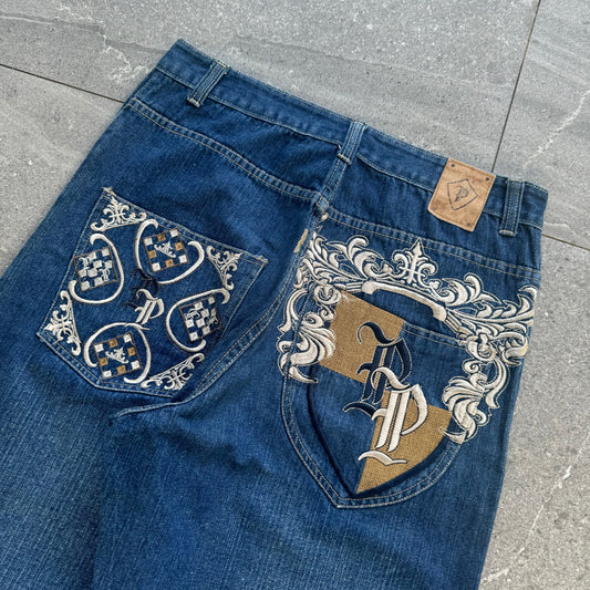 grail pelle crests ⚜️ 34x33”