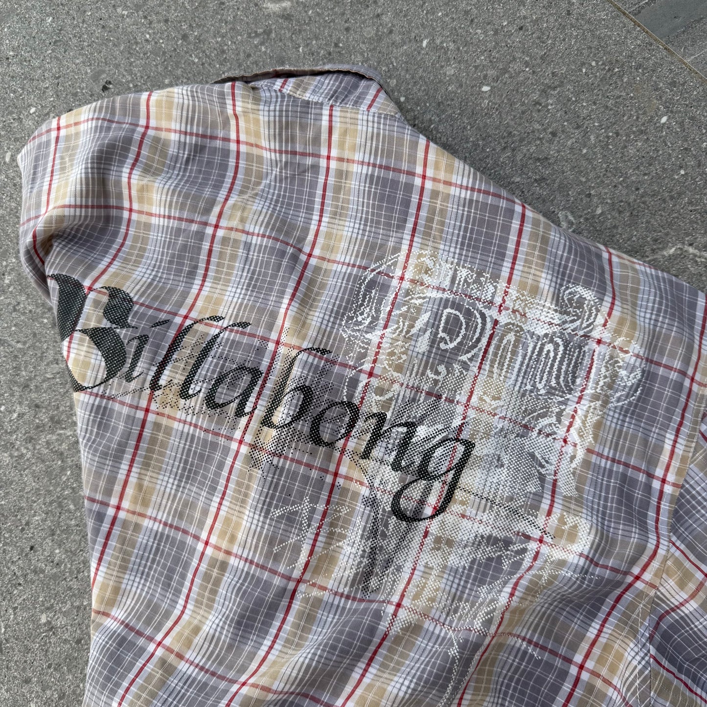 unreal billabong shirt - M/L