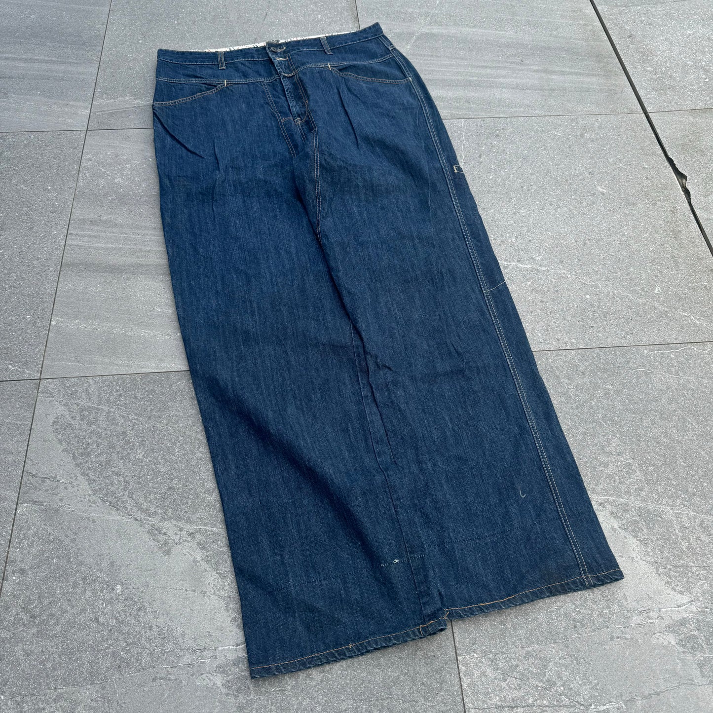 genuinely the longest jeans i’ve ever sold / MFG jeans - 40x37”