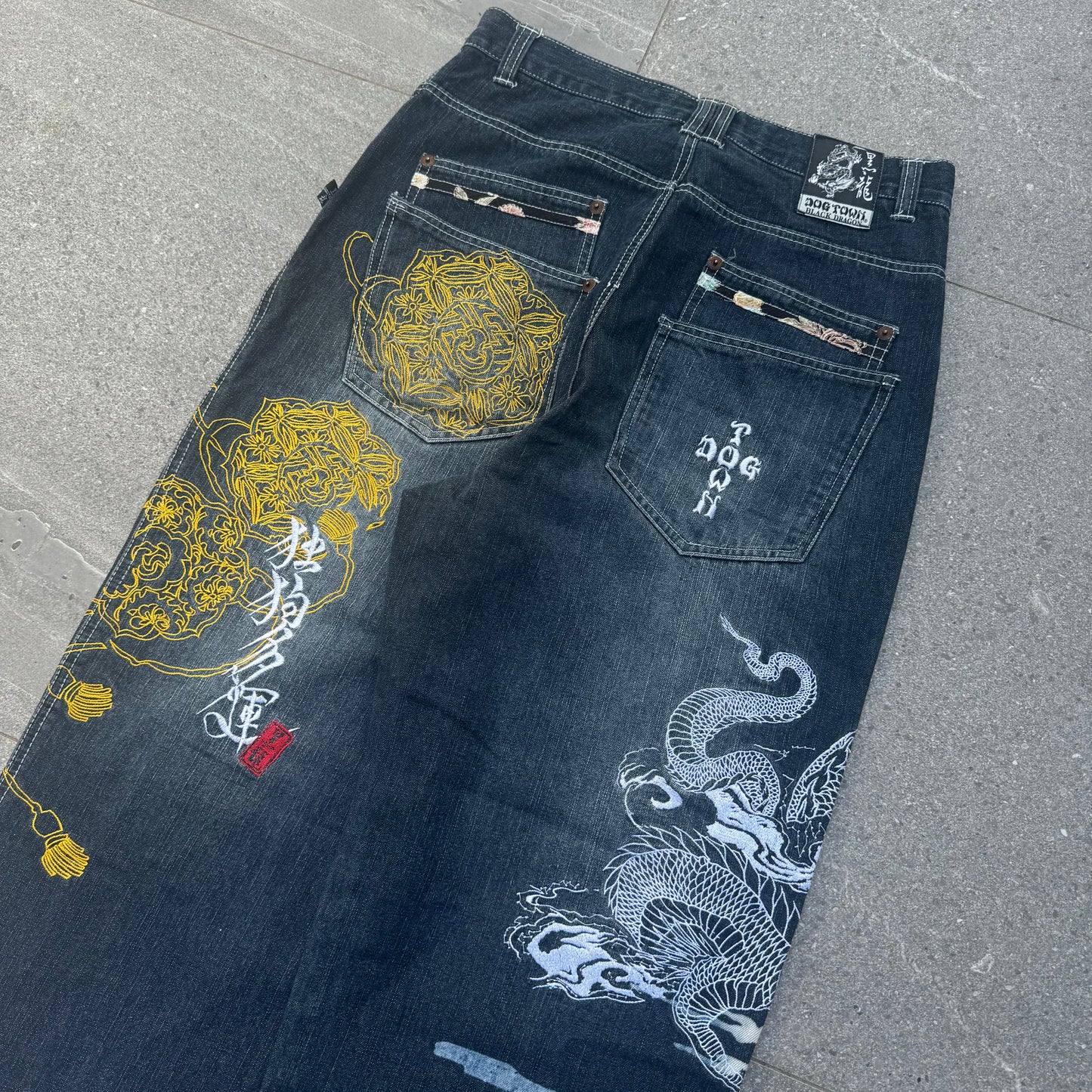 grail dogtown koi swirls - 33x31”