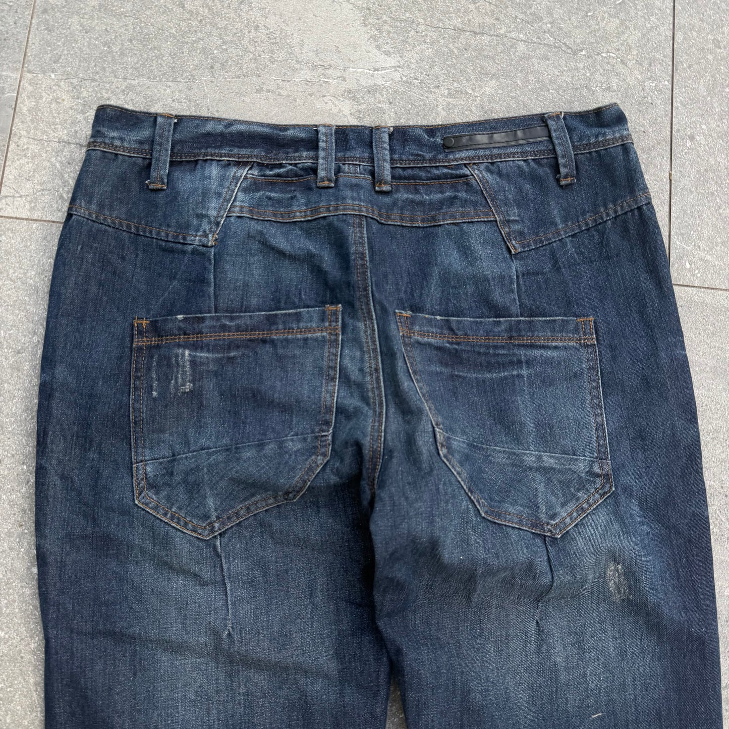 2000s bootcut faders - 38x33”