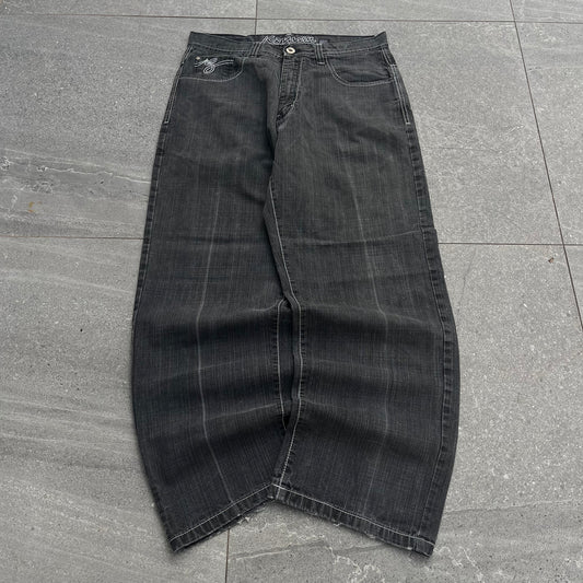 beautiful embroidered koman jeans - 36x32”