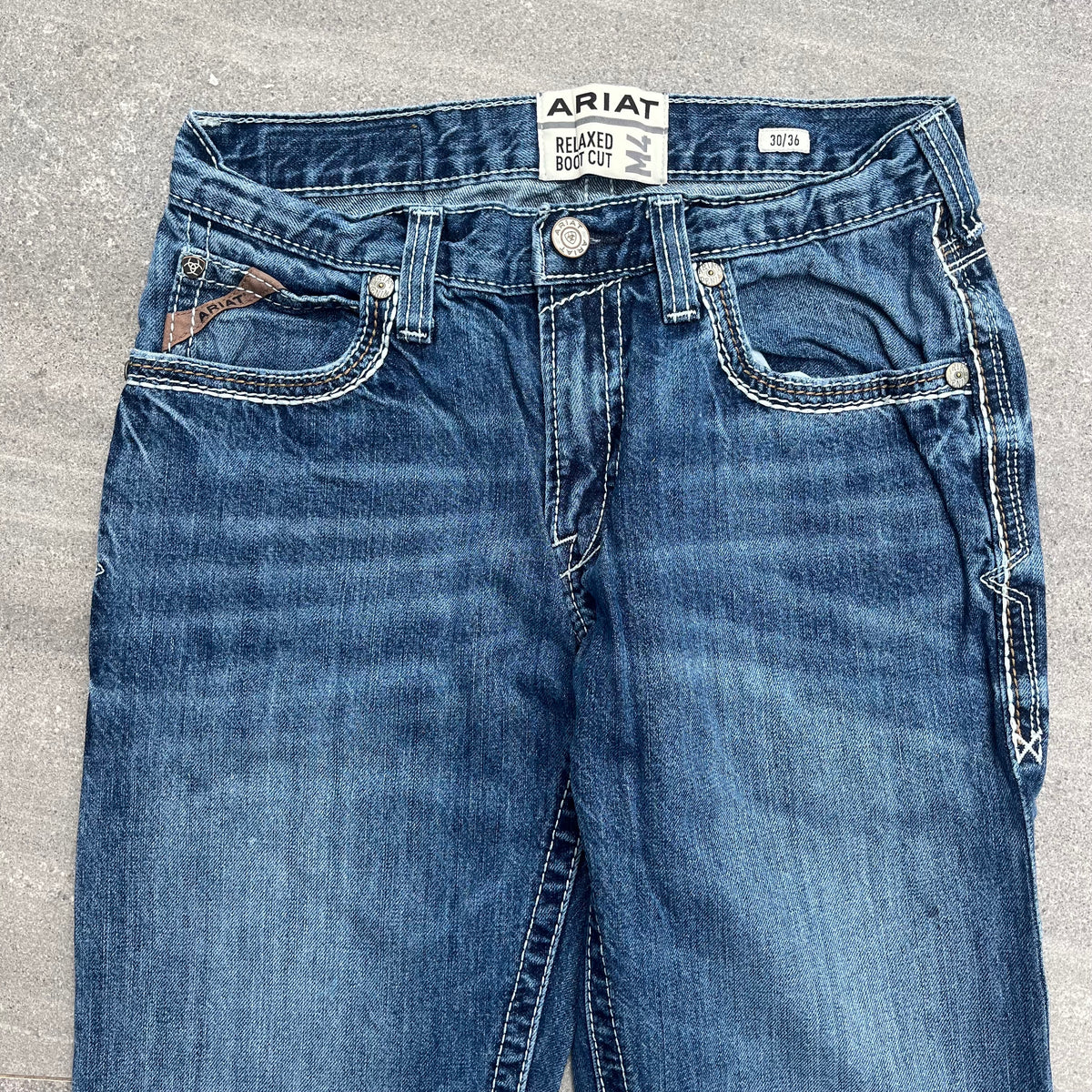 ariat brown pocket bootcuts - 30x36”