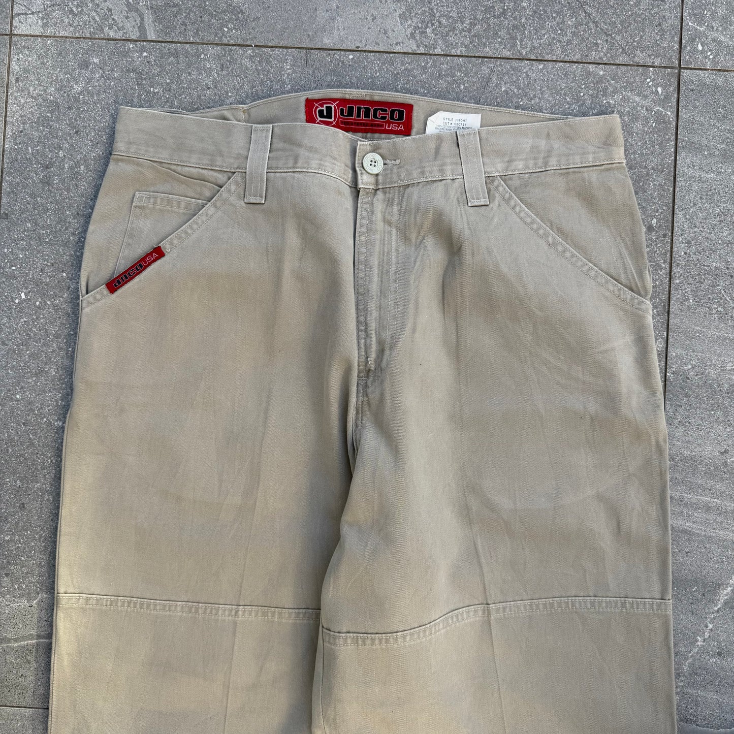 ok yeah these are fucking CRAZY. JNCO chinos - 35x35”