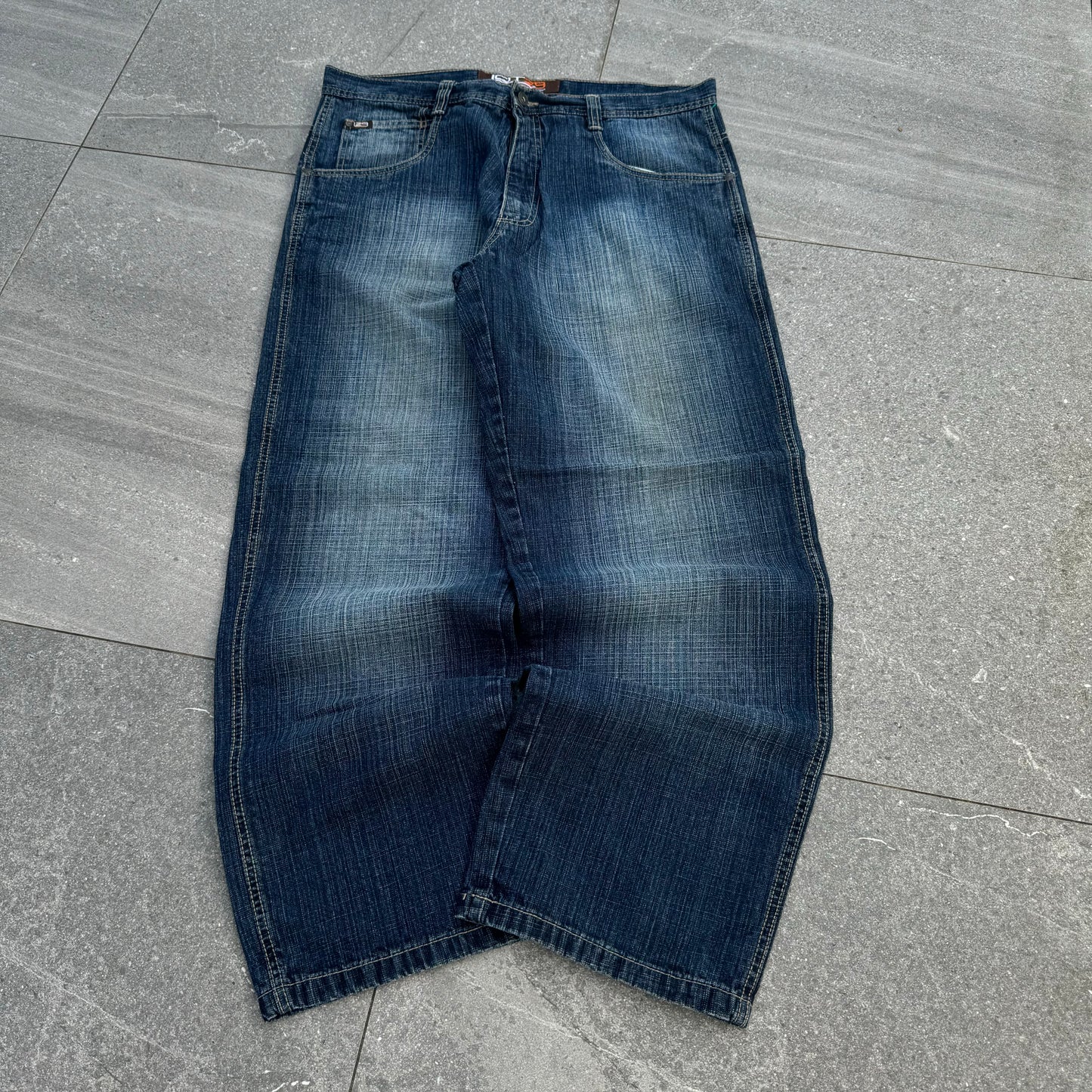 these jeans were made in the same factory as southpoles (they fit like redtabs) - 38x32”