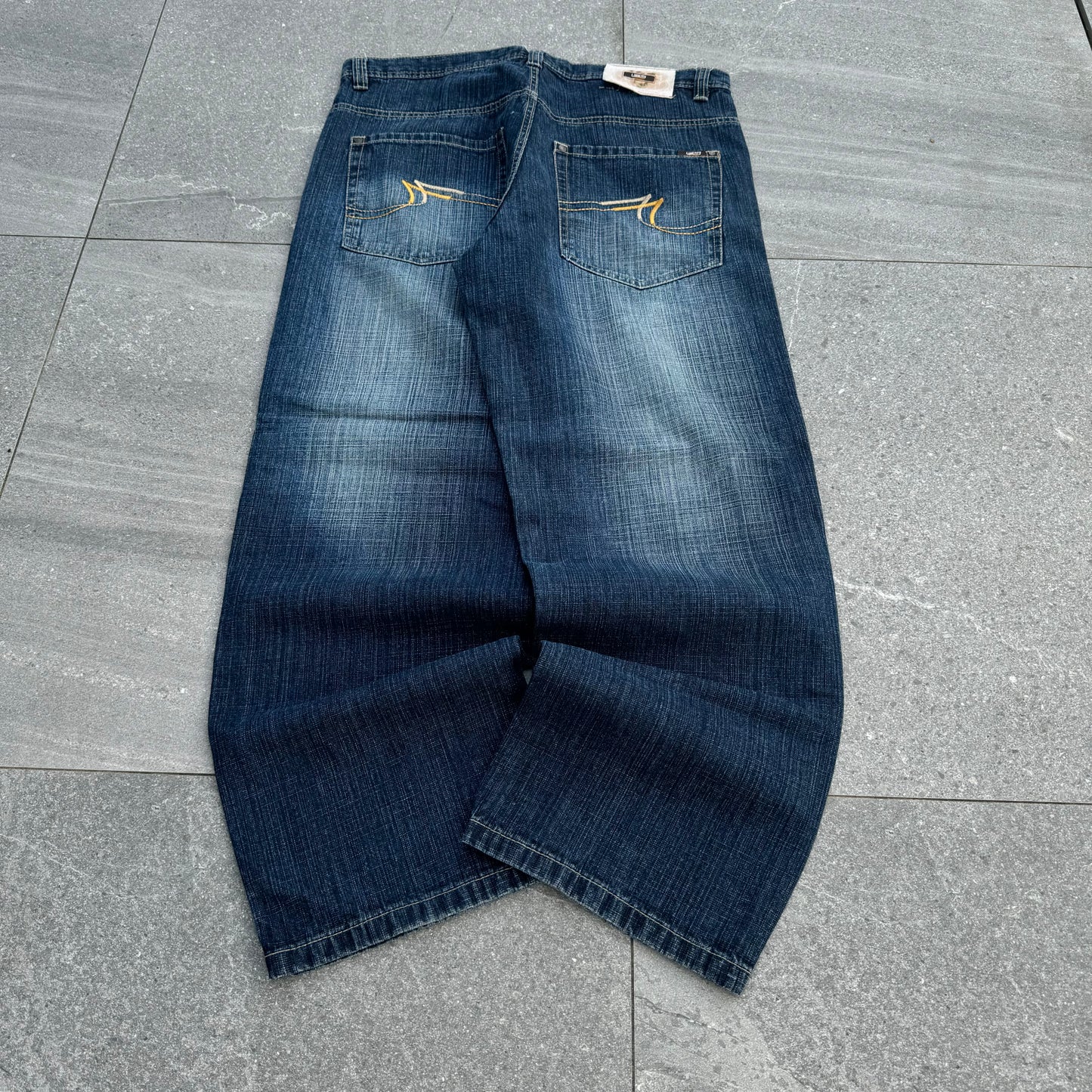 these jeans were made in the same factory as southpoles (they fit like redtabs) - 38x32”