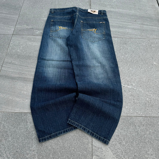 these jeans were made in the same factory as southpoles (they fit like redtabs) - 38x32”