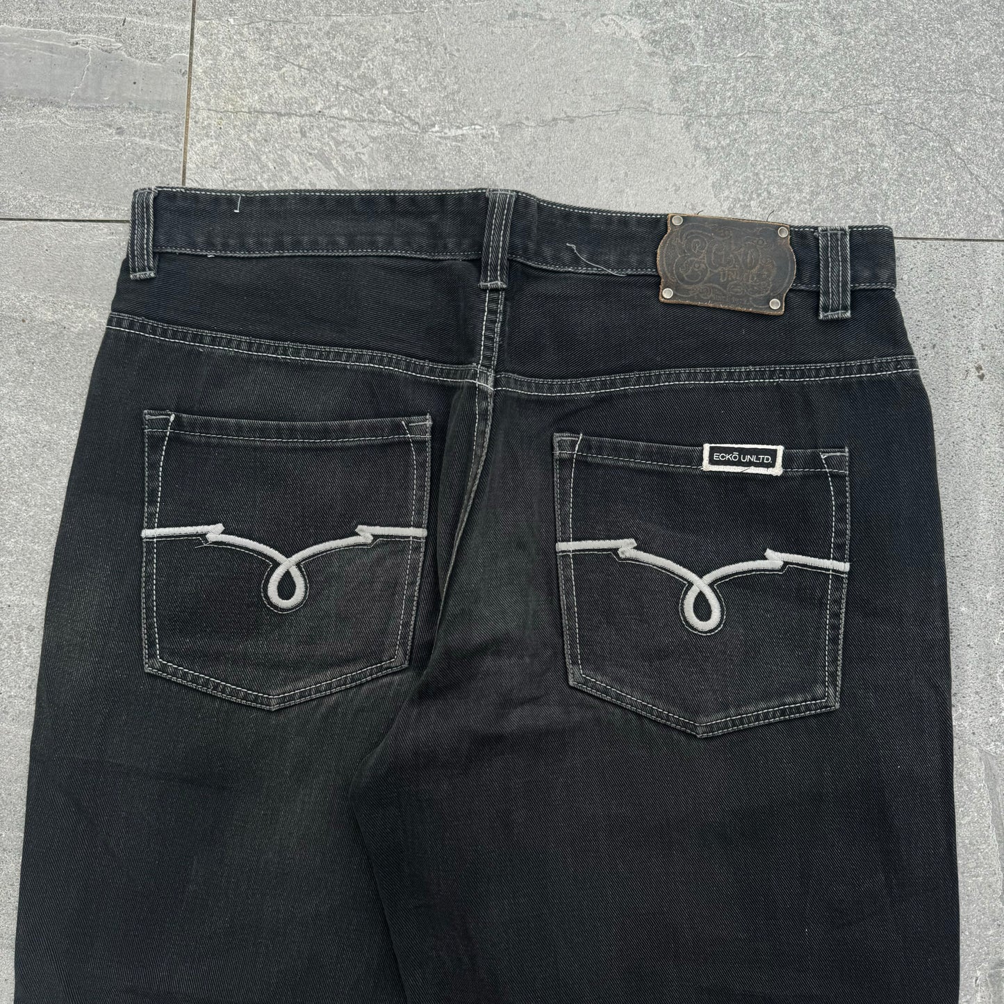 beautiful ecko fades - 40x31”