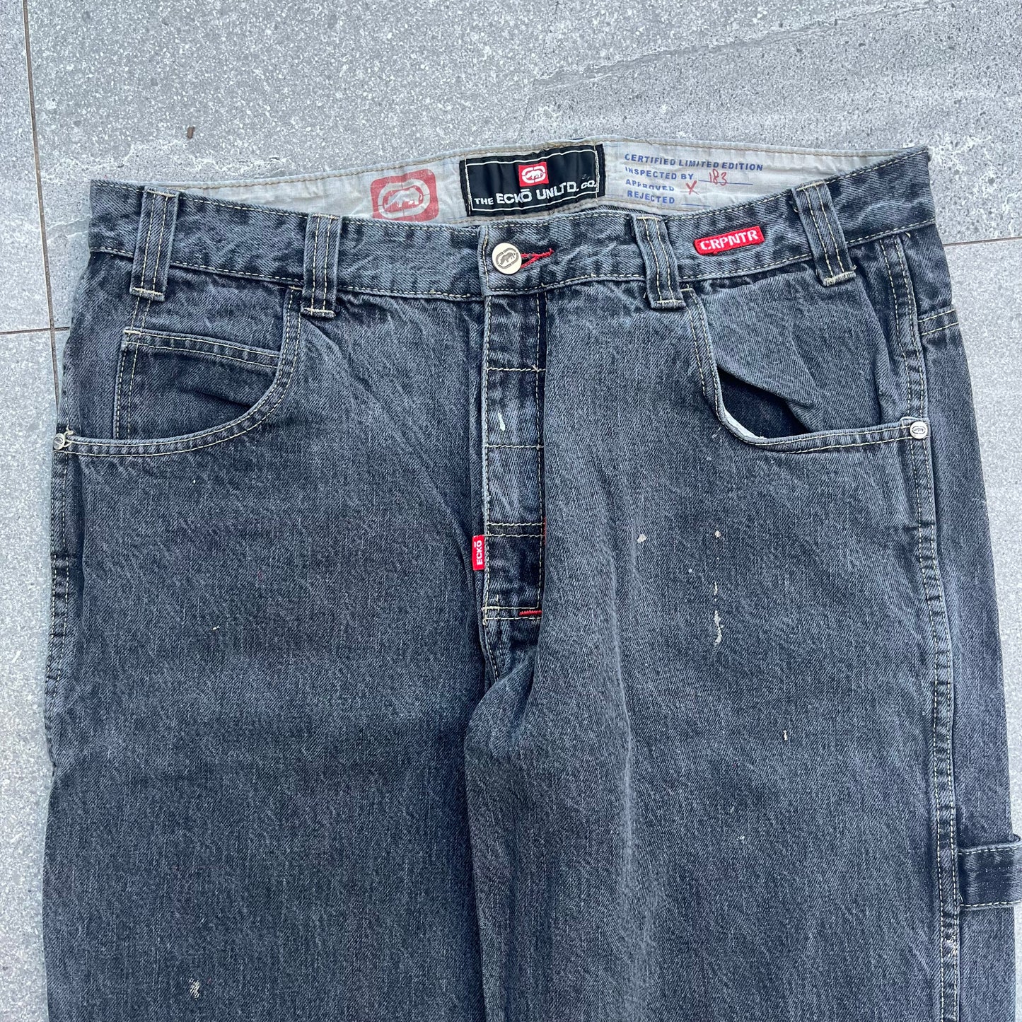 ecko carpenters - 38x30”