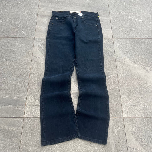 the fit on these is soo good 515 levi nouveau bootcut - 32x32”