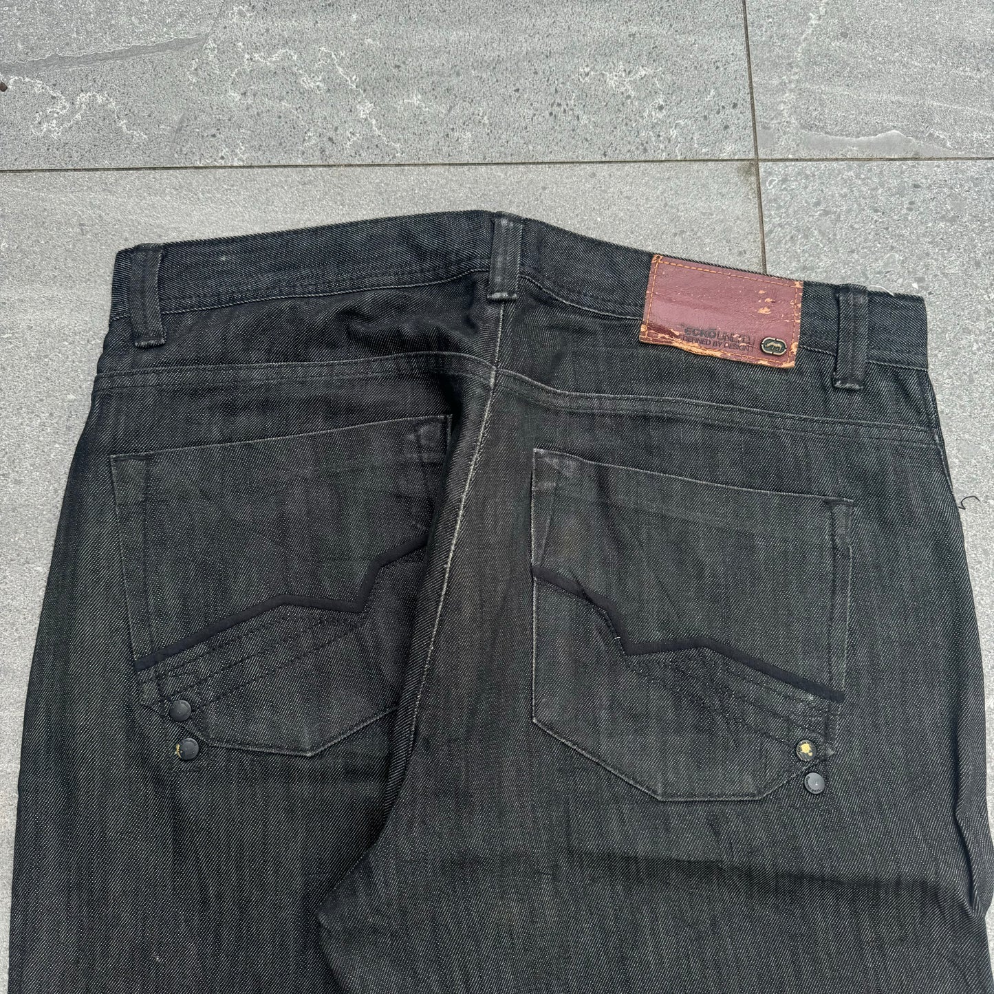 raw denim ecko jeans - 36x31”
