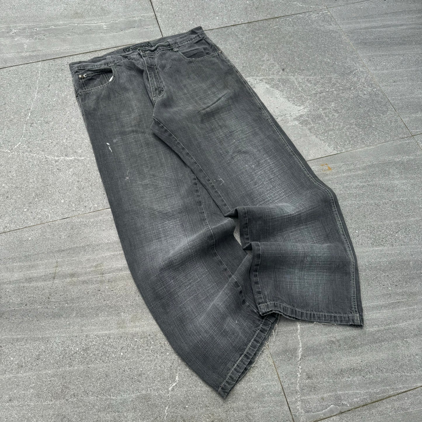 grail southpole brown tabs - 37x33”