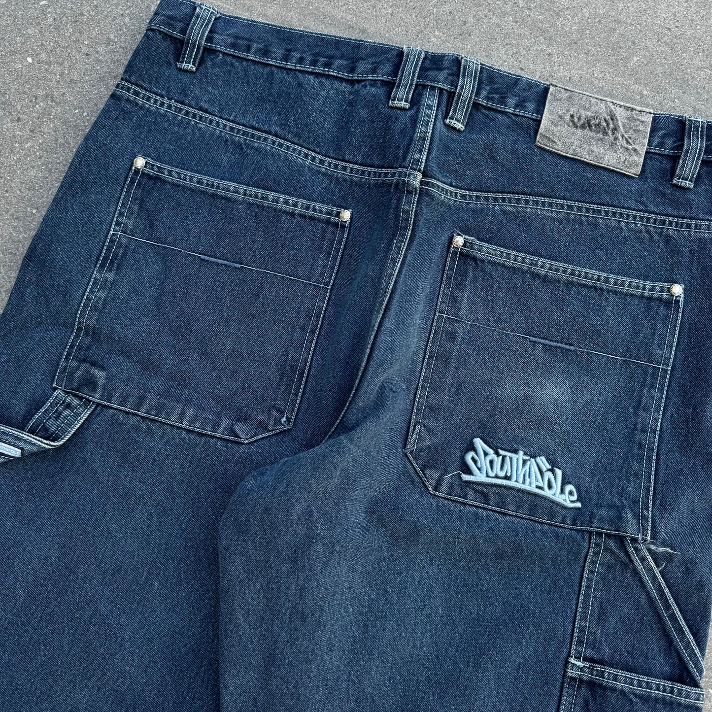 grail southpole graffiti’s - 38”
