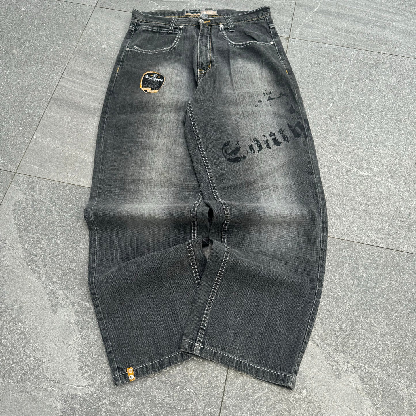 southpole side crown grails - 33x32”