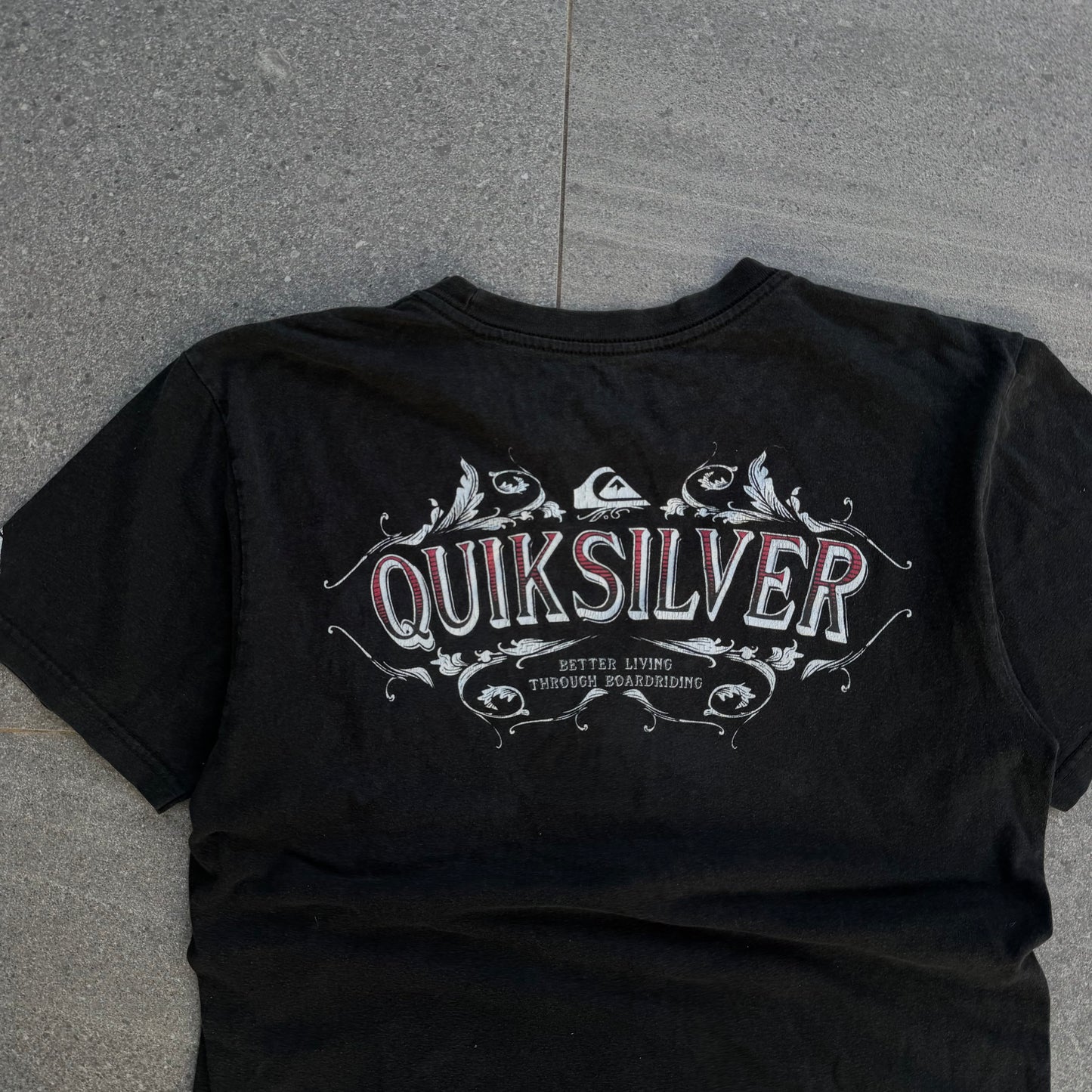 quiksilver tee - M