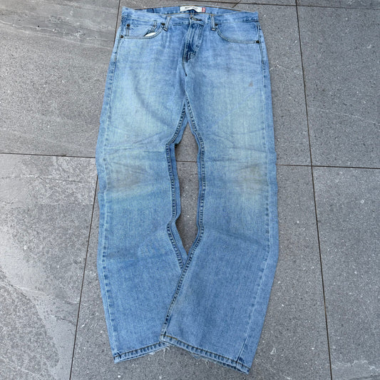 levi’s 527 lightwash stackersss - 36x34”