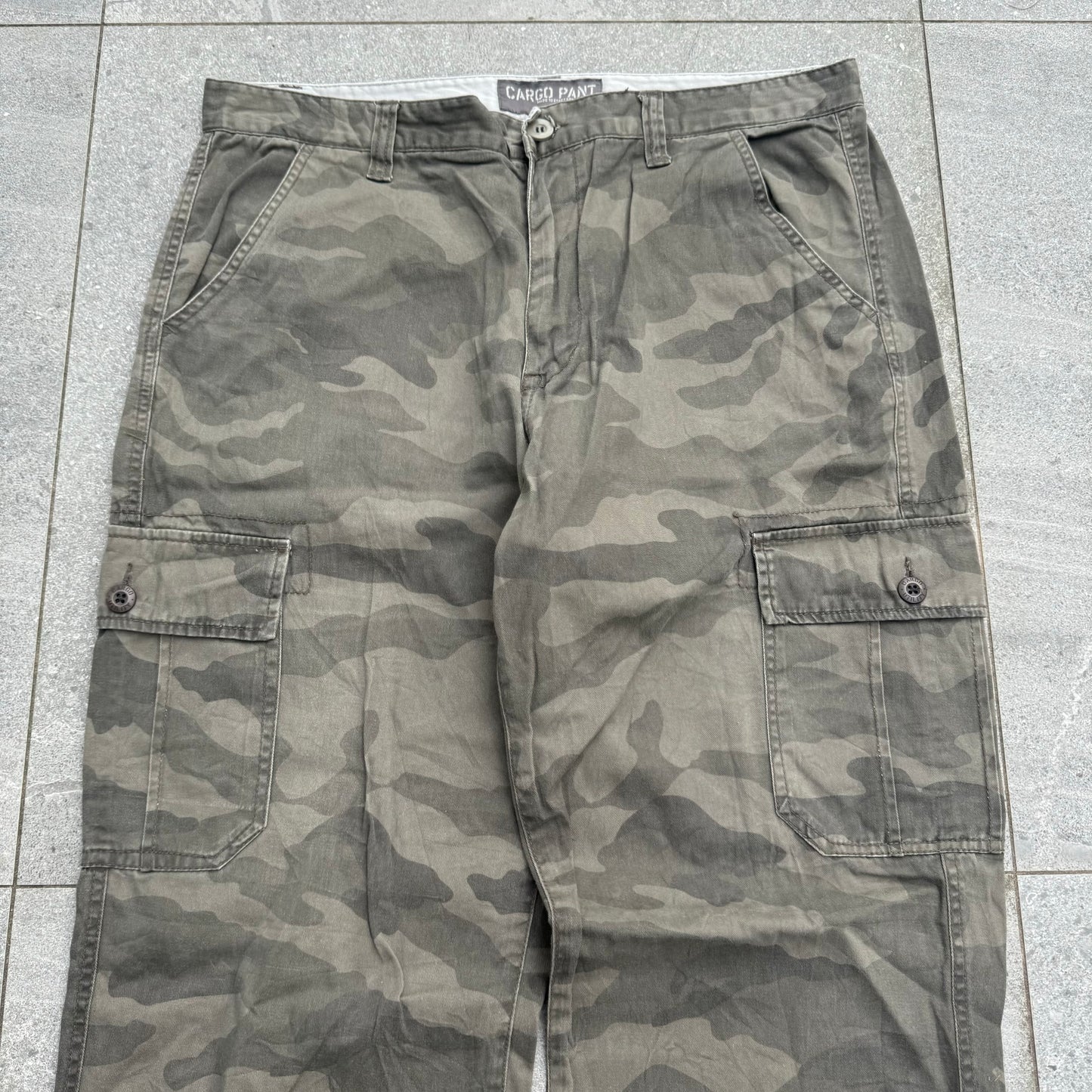 camo pants - 36x32”