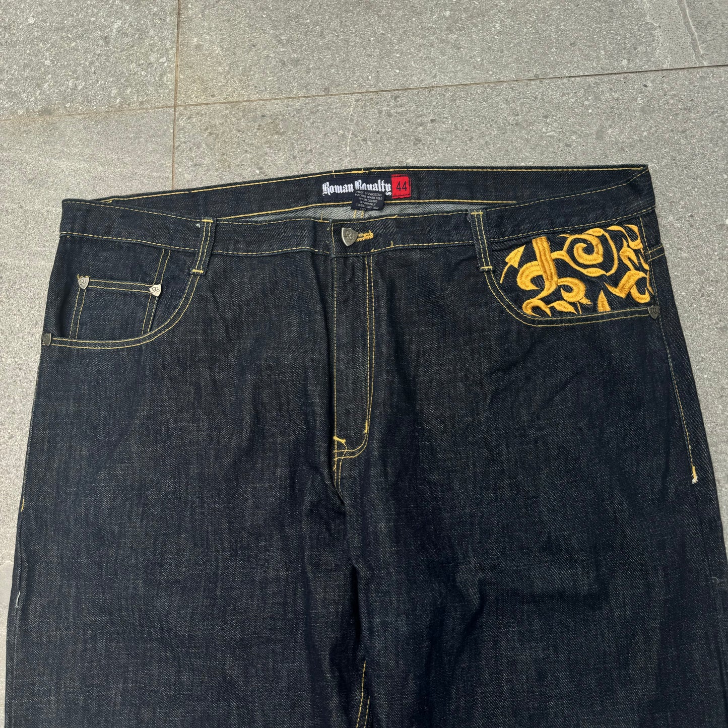 huge roman royalty jeans - 46x33”
