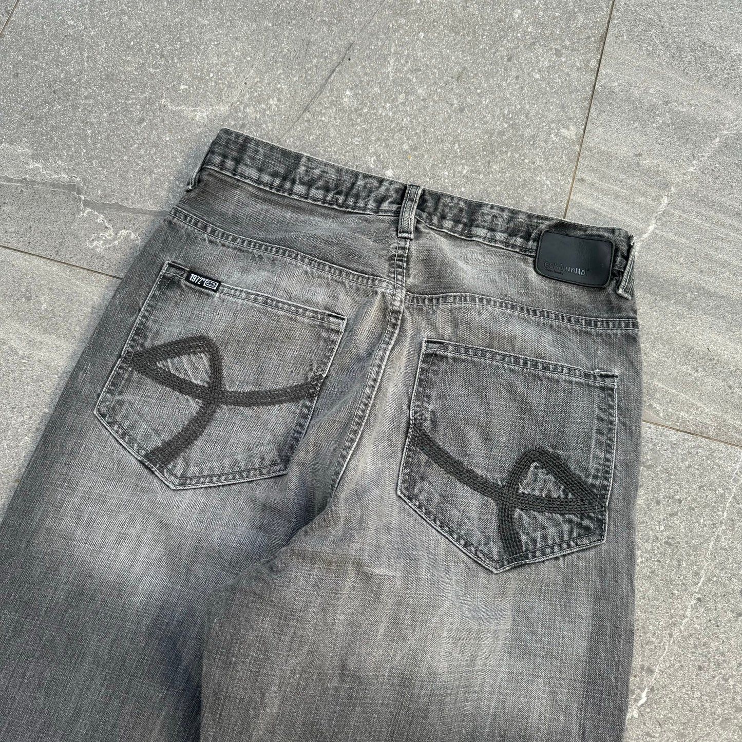 grail ecko jeans - 33x31”