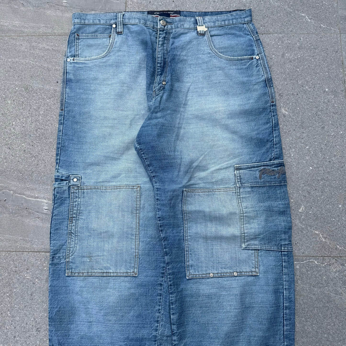 beautiful phat farm jeans - 40x32”