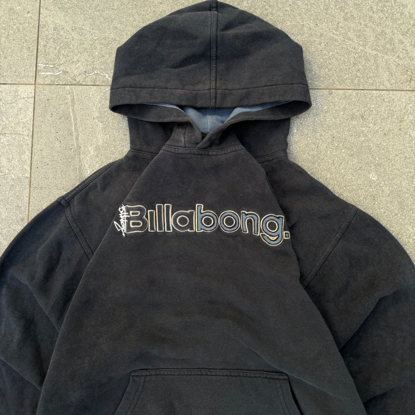 yeew classic billabong spellout - XS