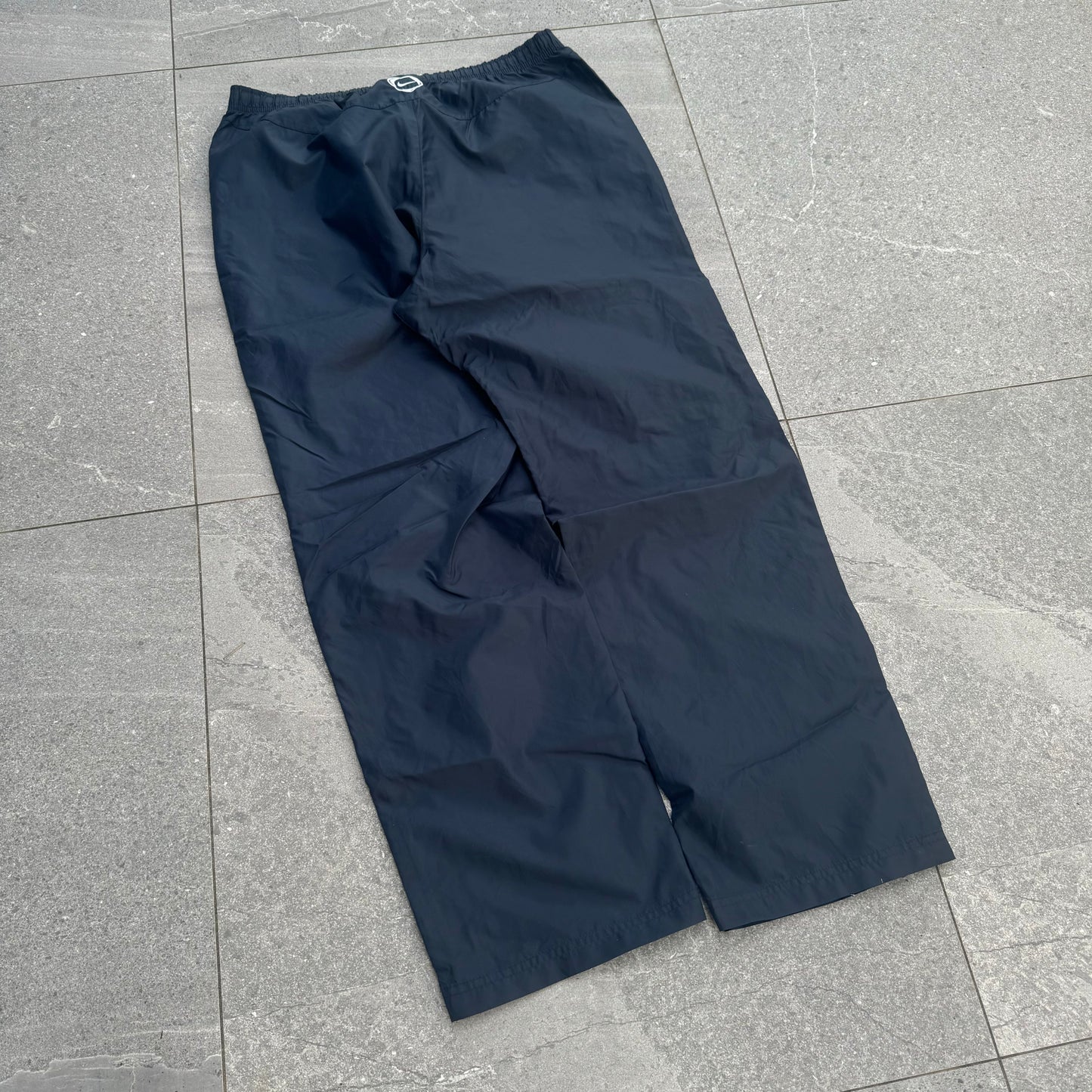 lightweight nike tracks - M/L