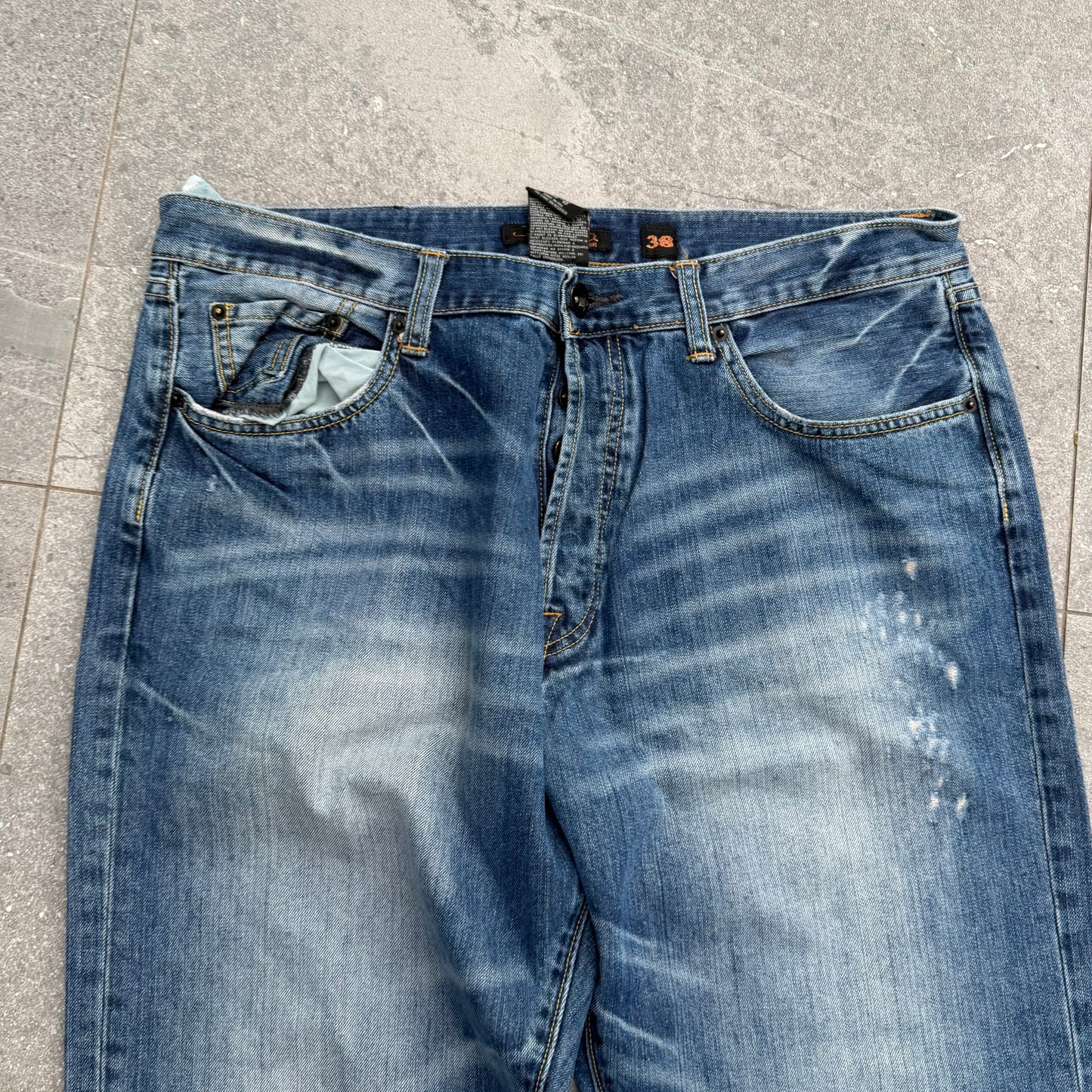 10/10 ed hardy bootcuts (i promise these r worth it) - 38x31”